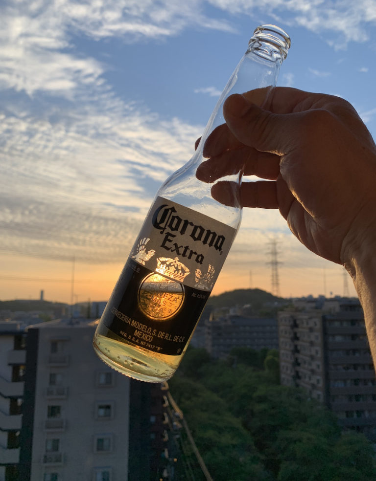 朝焼けにビール